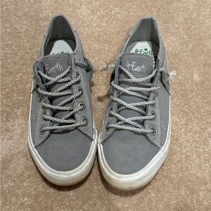 Earth Eco-Conscious Gray Sneakers